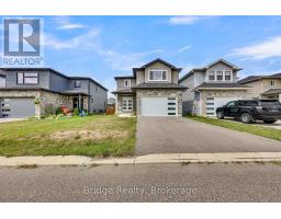 66 CASH CRESCENT - 3