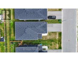 66 CASH CRESCENT - 43