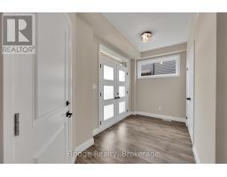 66 CASH CRESCENT - 6