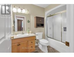 53 WOODLAND CRESCENT - 10