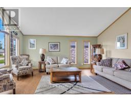 53 WOODLAND CRESCENT - 3