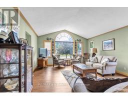 53 WOODLAND CRESCENT - 5