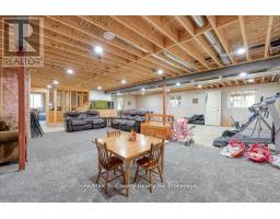 287 24 HIGHWAY W - 33