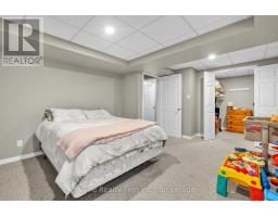 7 PINEHURST DRIVE - 20