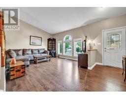 7 PINEHURST DRIVE - 3