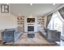 42 PEGGY AVENUE - 14