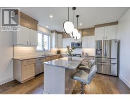 42 PEGGY AVENUE - 17