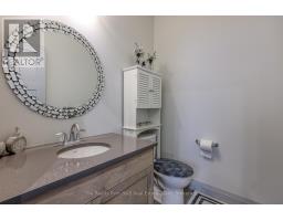42 PEGGY AVENUE - 26