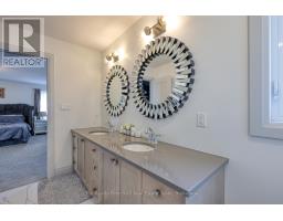 42 PEGGY AVENUE - 33
