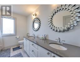 42 PEGGY AVENUE - 36
