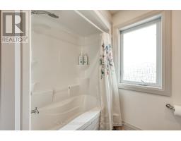 42 PEGGY AVENUE - 37