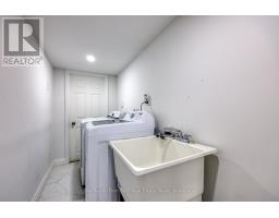 42 PEGGY AVENUE - 42