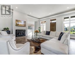 48 OTTERVIEW DRIVE - 12