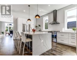 48 OTTERVIEW DRIVE - 16