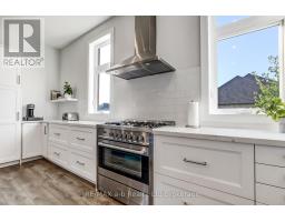 48 OTTERVIEW DRIVE - 18