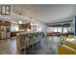 248 VANSITTART AVENUE - 8