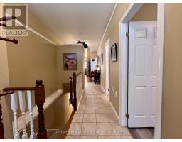 11 - 500 LAKEVIEW DRIVE - 19
