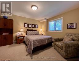 11 - 500 LAKEVIEW DRIVE - 20