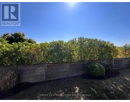 11 - 500 LAKEVIEW DRIVE - 32