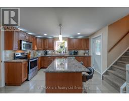 27 SOVEREIGN STREET W - 21