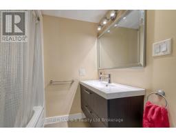 27 SOVEREIGN STREET W - 26