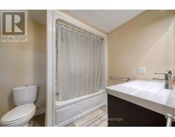 27 SOVEREIGN STREET W - 27