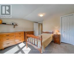 27 SOVEREIGN STREET W - 31