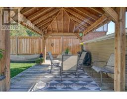 27 SOVEREIGN STREET W - 42