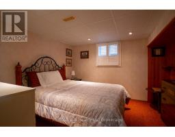 865 ALICE STREET - 18