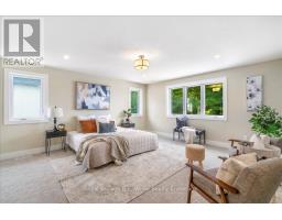 61 SUNVIEW DRIVE - 13