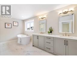 61 SUNVIEW DRIVE - 15