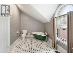 505 DEVONSHIRE AVENUE - 35