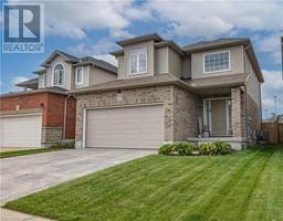 795 FRONTENAC Crescent - 2