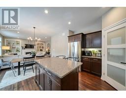 82 FIELDSTONE Crescent N - 17