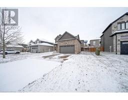 82 FIELDSTONE Crescent N - 3