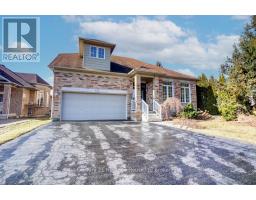 2 Green Gable Place, MLS X12313963