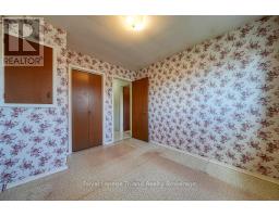 37 THAMES AVENUE - 12