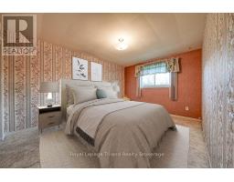 37 THAMES AVENUE - 13