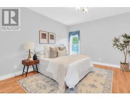 6 WOOD HAVEN DRIVE - 18