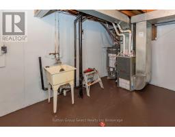 63 TENNYSON STREET - 27