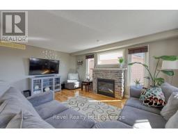 7 WOODHATCH CRESCENT - 21