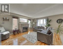 7 WOODHATCH CRESCENT - 22