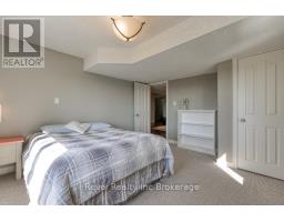 7 WOODHATCH CRESCENT - 42