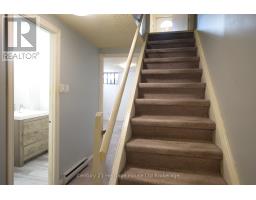 100 - 1919 TRAFALGAR STREET - 23