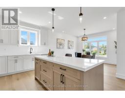 9 CLOVER LANE - 24