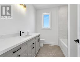 9 CLOVER LANE - 43