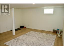 33 TRILLIUM DRIVE - 17