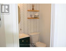 33 TRILLIUM DRIVE - 18