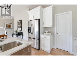 22 MATHESON CRESCENT - 6