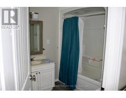 76 GOSHEN ROAD - 22